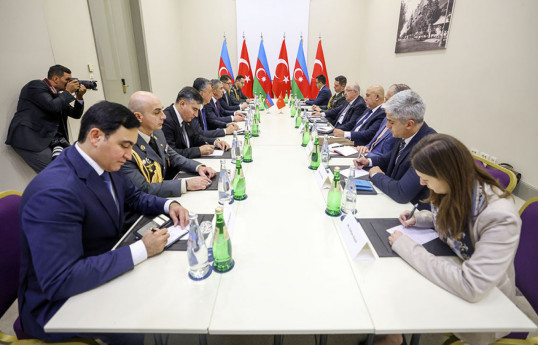 Batoumi : Onzième réunion tripartite des ministres de la Défense de l'Azerbaïdjan, de la Géorgie et de la Türkiye - Vidéo 
