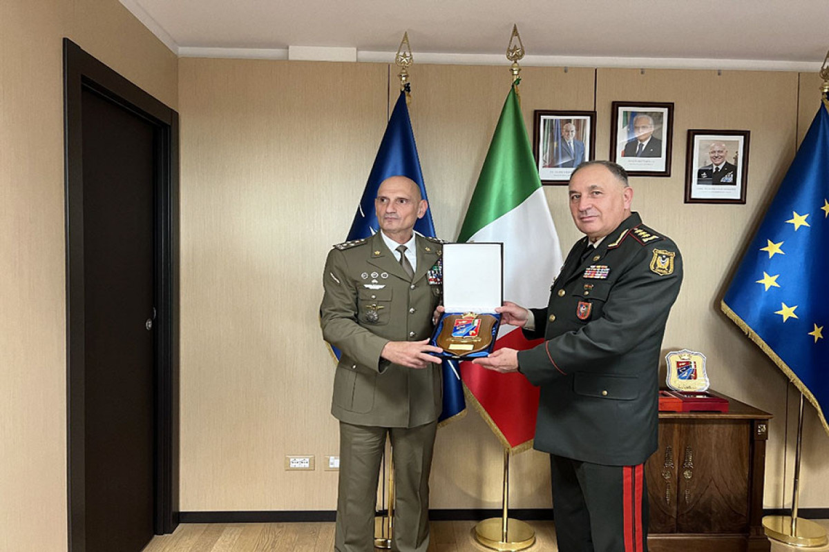 Le chef d'état-major des armées azerbaïdjanaises rencontre son homologue italien nouvellement nommé