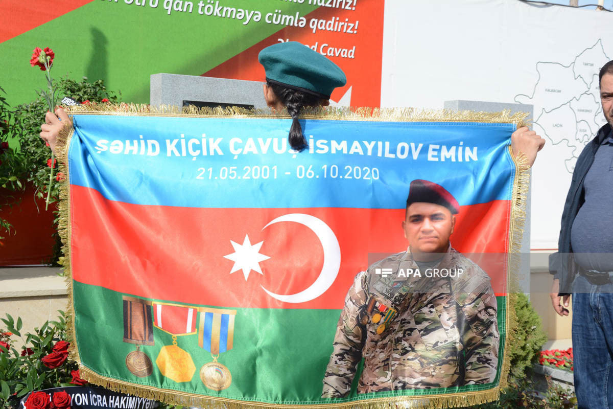 L'Azerbaïdjan commémore la mémoire des martyrs de la Guerre patriotique - en image 