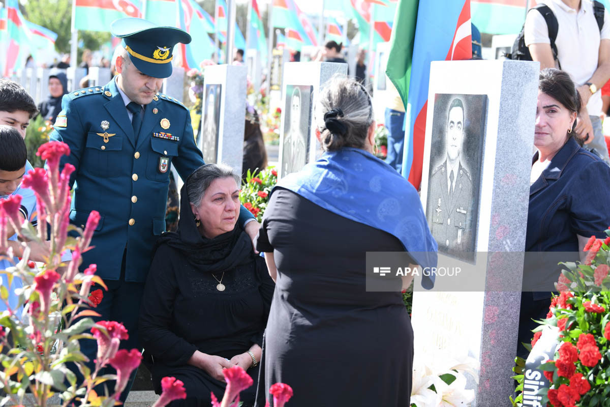 L'Azerbaïdjan commémore la mémoire des martyrs de la Guerre patriotique - en image 