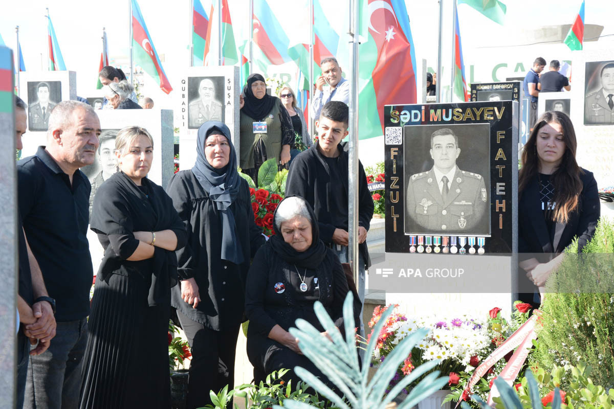 L'Azerbaïdjan commémore la mémoire des martyrs de la Guerre patriotique - en image 