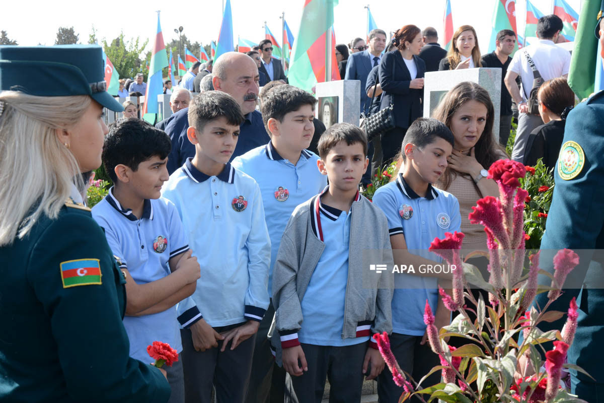 L'Azerbaïdjan commémore la mémoire des martyrs de la Guerre patriotique - en image 