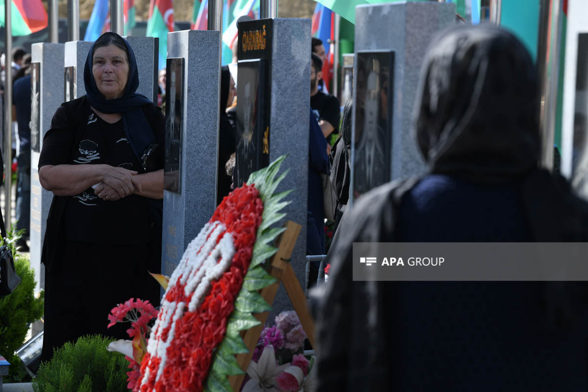 L'Azerbaïdjan commémore la mémoire des martyrs de la Guerre patriotique - en image 