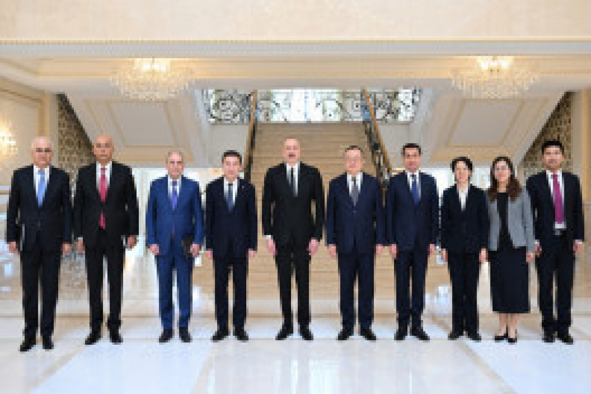 Ilham Aliyev reçoit le chef du Département international du Comité central du Parti communiste chinois