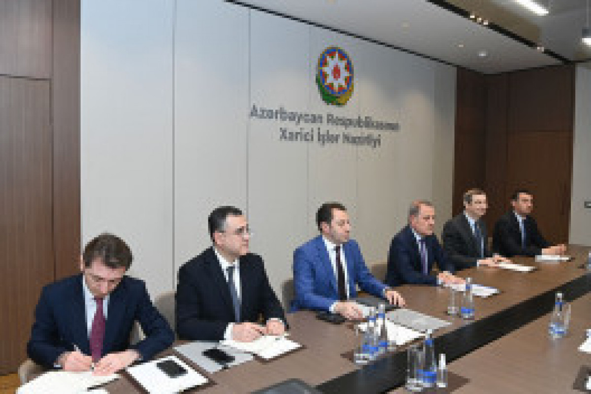 Rencontre entre le ministre azerbaïdjanais des Affaires étrangères et son homologue monténégrin