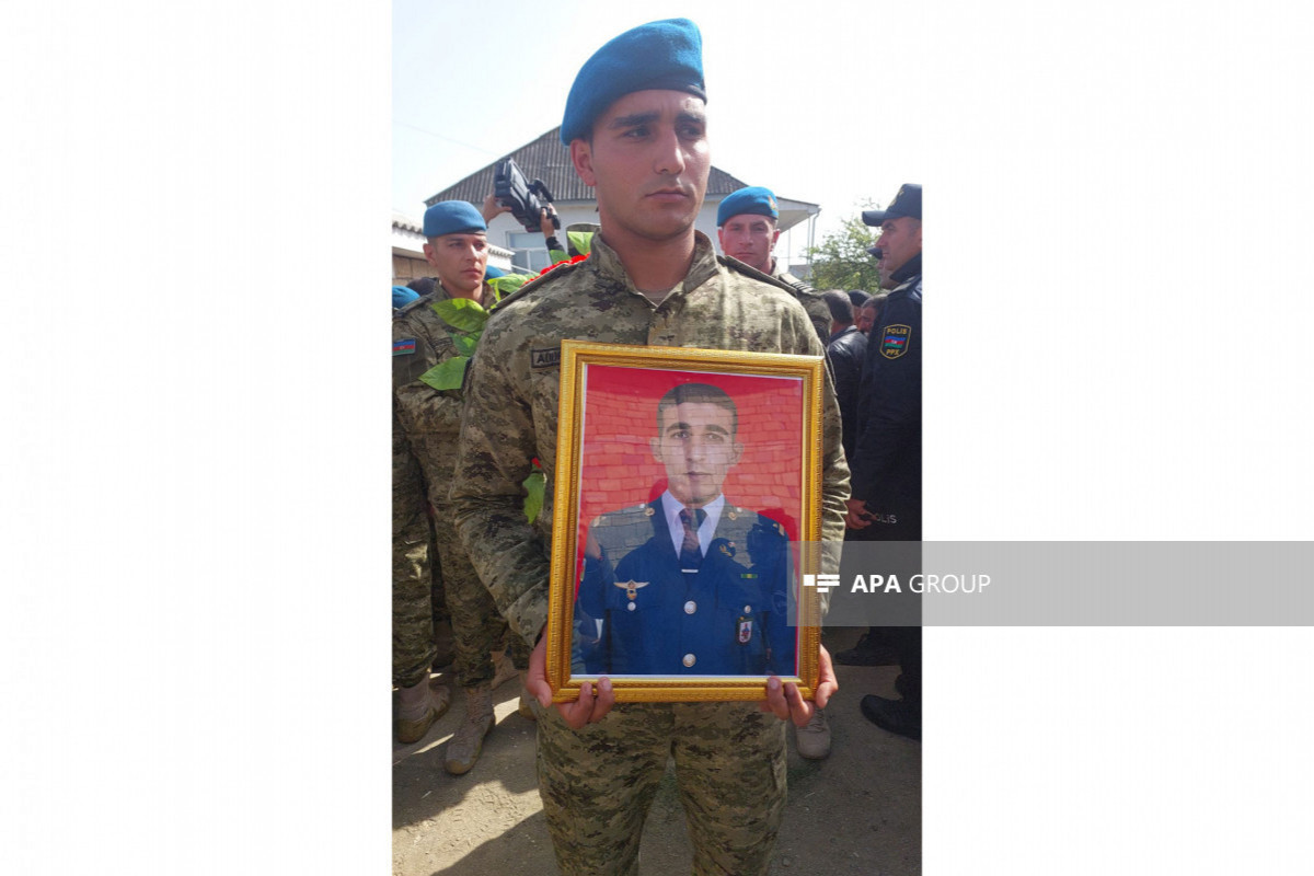 Un militaire azerbaïdjanais mort après l'explosion de munitions militaires à Djabraïl - Photo 
