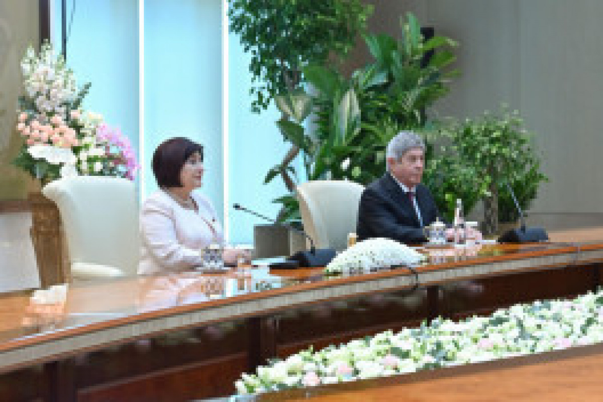 Rencontre entre la présidente du Parlement azerbaïdjanais et le président ouzbek