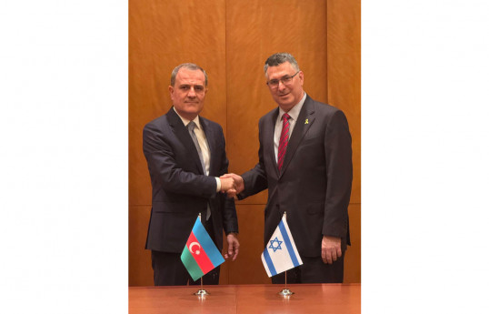 Le ministre azerbaïdjanais des Affaires étrangères informe son homologue israélien du programme de paix