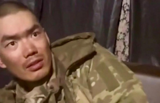 Zelensky : Deux soldats chinois combattant pour la Russie ont été arrêtés en Ukraine