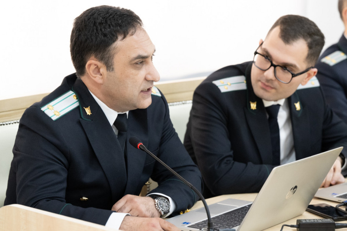 Des vidéos reflétant le meurtre d’un nourrisson de 39 jours brulé vif par des militaires arméniens à Baghanis Aïrym sont projetées lors de l’audience – PROCES 