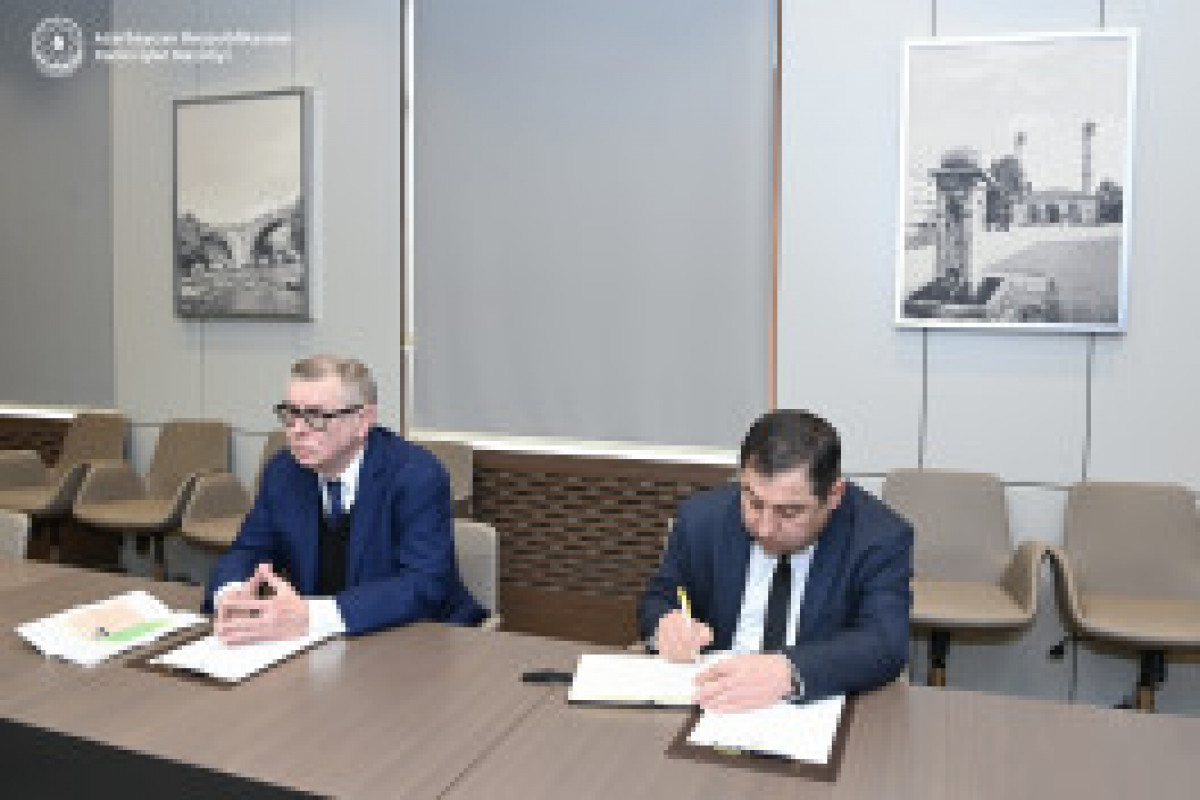 Djeyhoun Baïramov rencontre le sous-secrétaire général adjoint de l'ONU