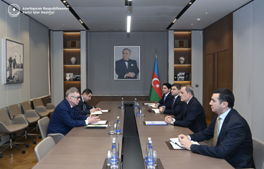 Djeyhoun Baïramov rencontre le sous-secrétaire général adjoint de l'ONU