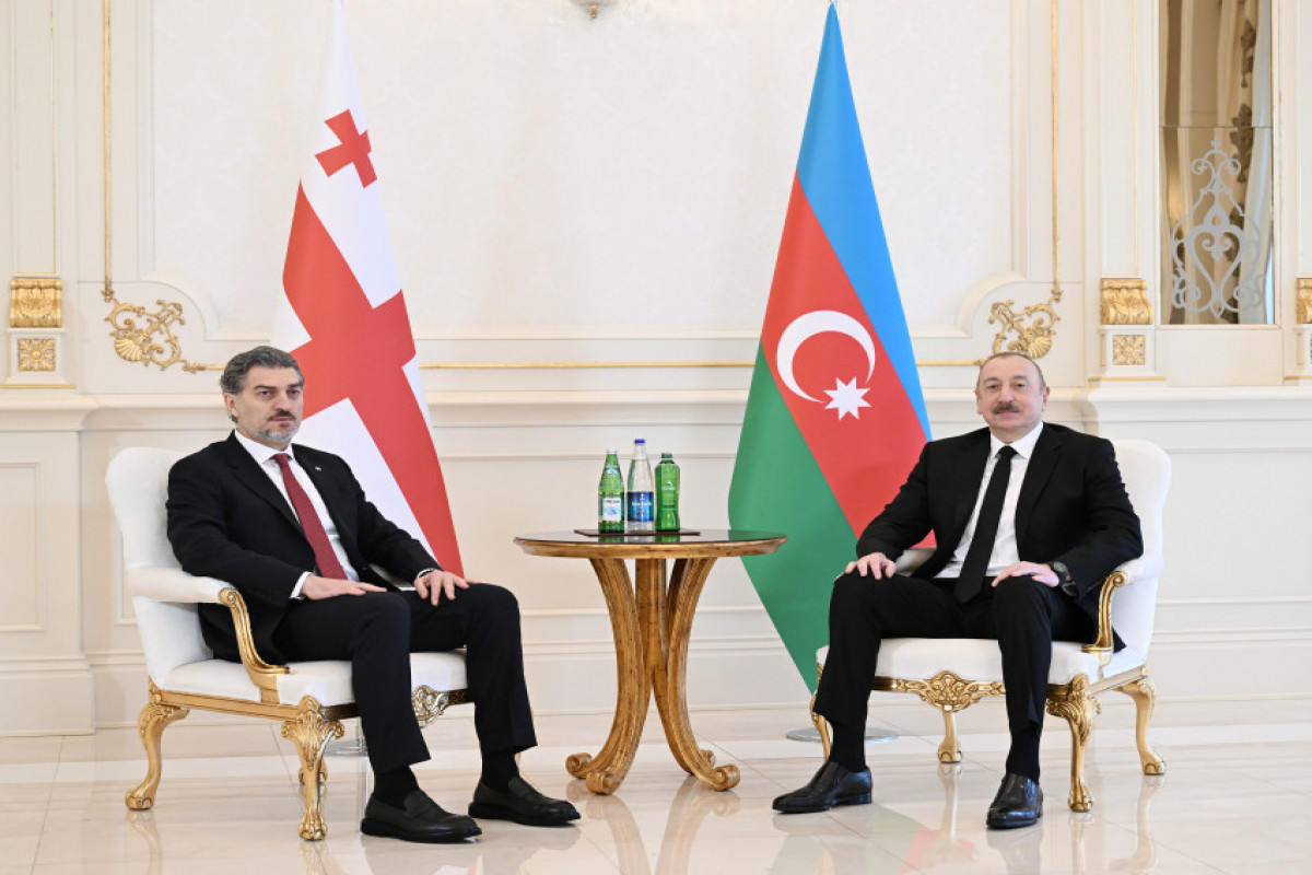Entretien en tête-à-tête des présidents azerbaïdjanais et géorgien à Bakou