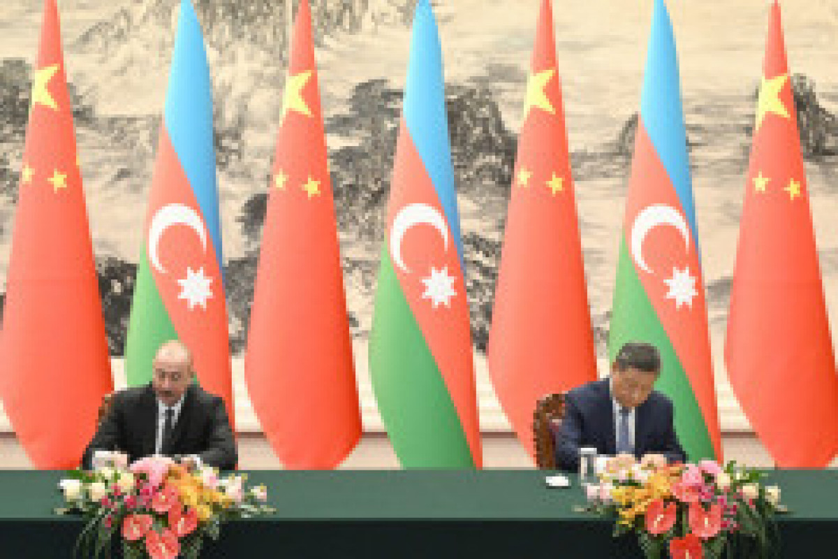 Signature de documents entre l'Azerbaïdjan et la Chine à Pékin - Photo 