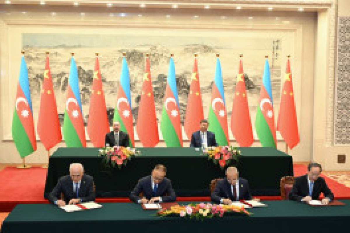 Signature de documents entre l'Azerbaïdjan et la Chine à Pékin - Photo 