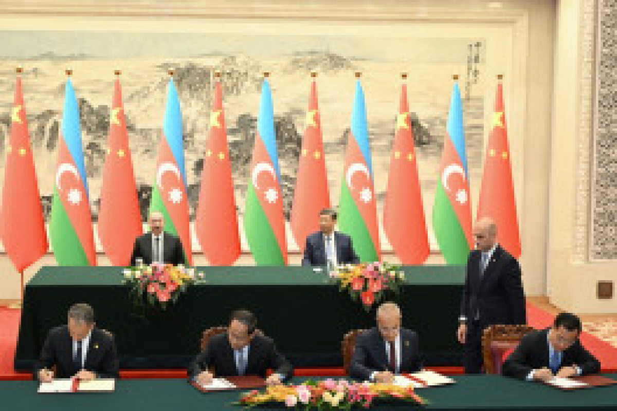 Signature de documents entre l'Azerbaïdjan et la Chine à Pékin - Photo 