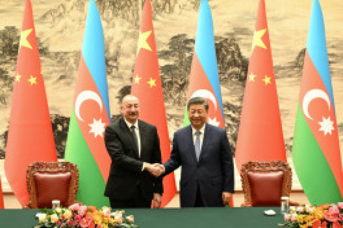 Signature de documents entre l'Azerbaïdjan et la Chine à Pékin - Photo 