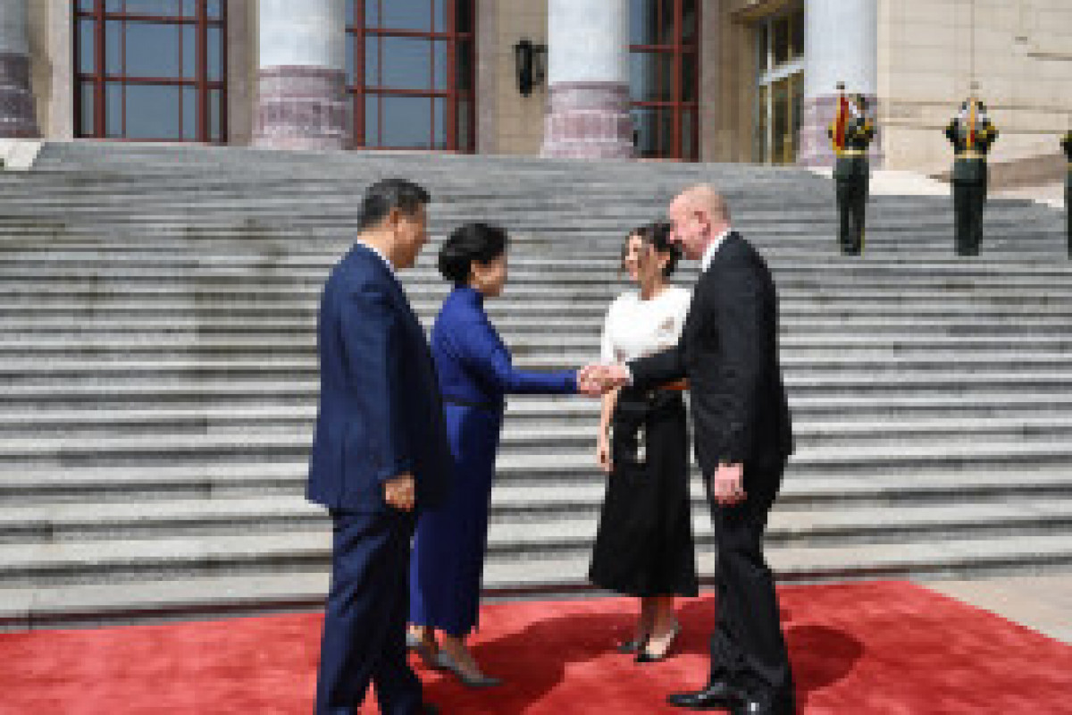 Cérémonie d’accueil officiel du président azerbaïdjanais à Pékin