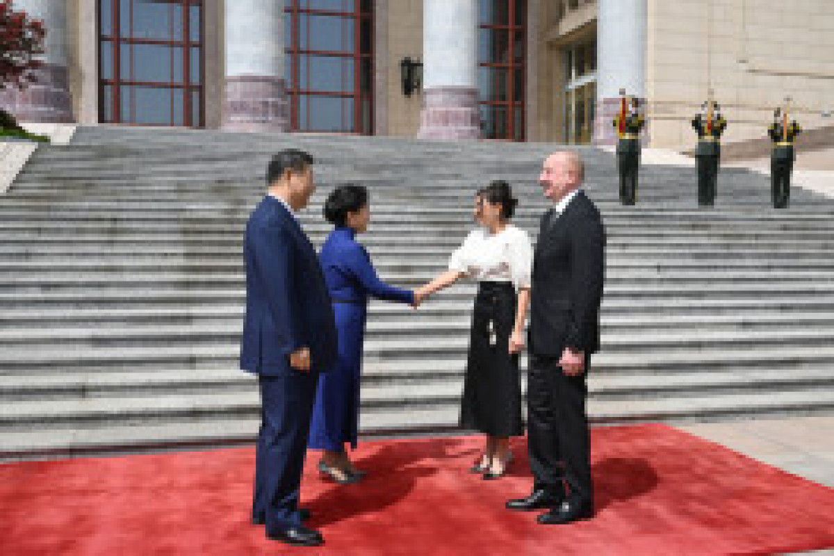 Cérémonie d’accueil officiel du président azerbaïdjanais à Pékin