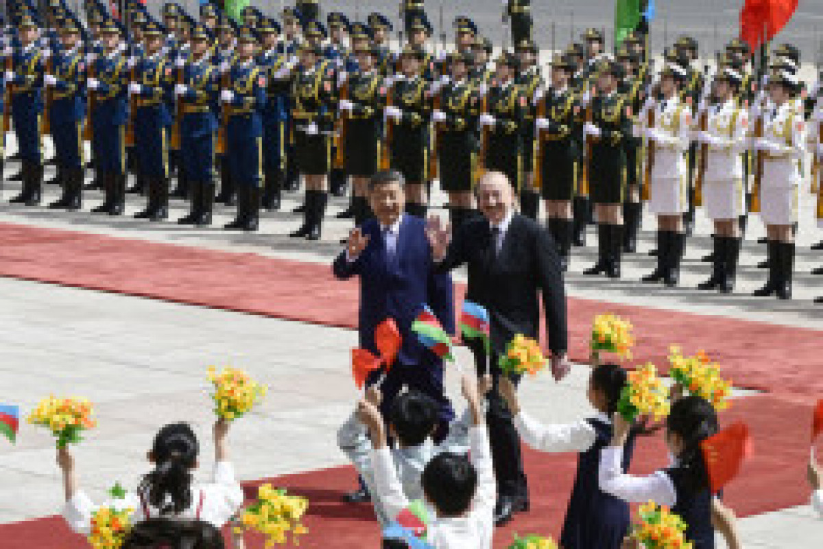 Cérémonie d’accueil officiel du président azerbaïdjanais à Pékin