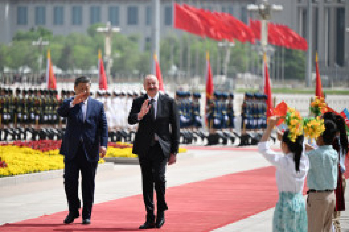 Cérémonie d’accueil officiel du président azerbaïdjanais à Pékin