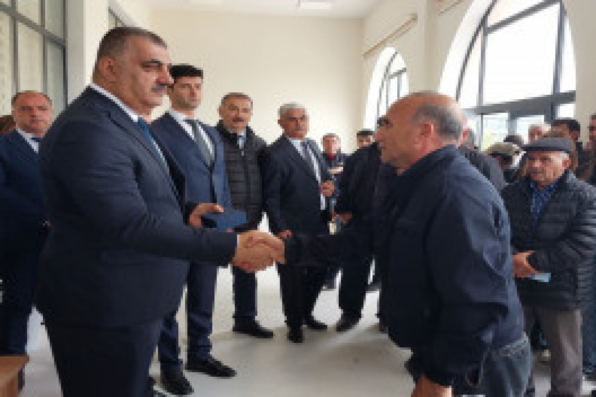 Arrivées dans le village de Sarydjaly de la région d'Aghdam, 39 autres familles reçoivent les clés de leurs maisons