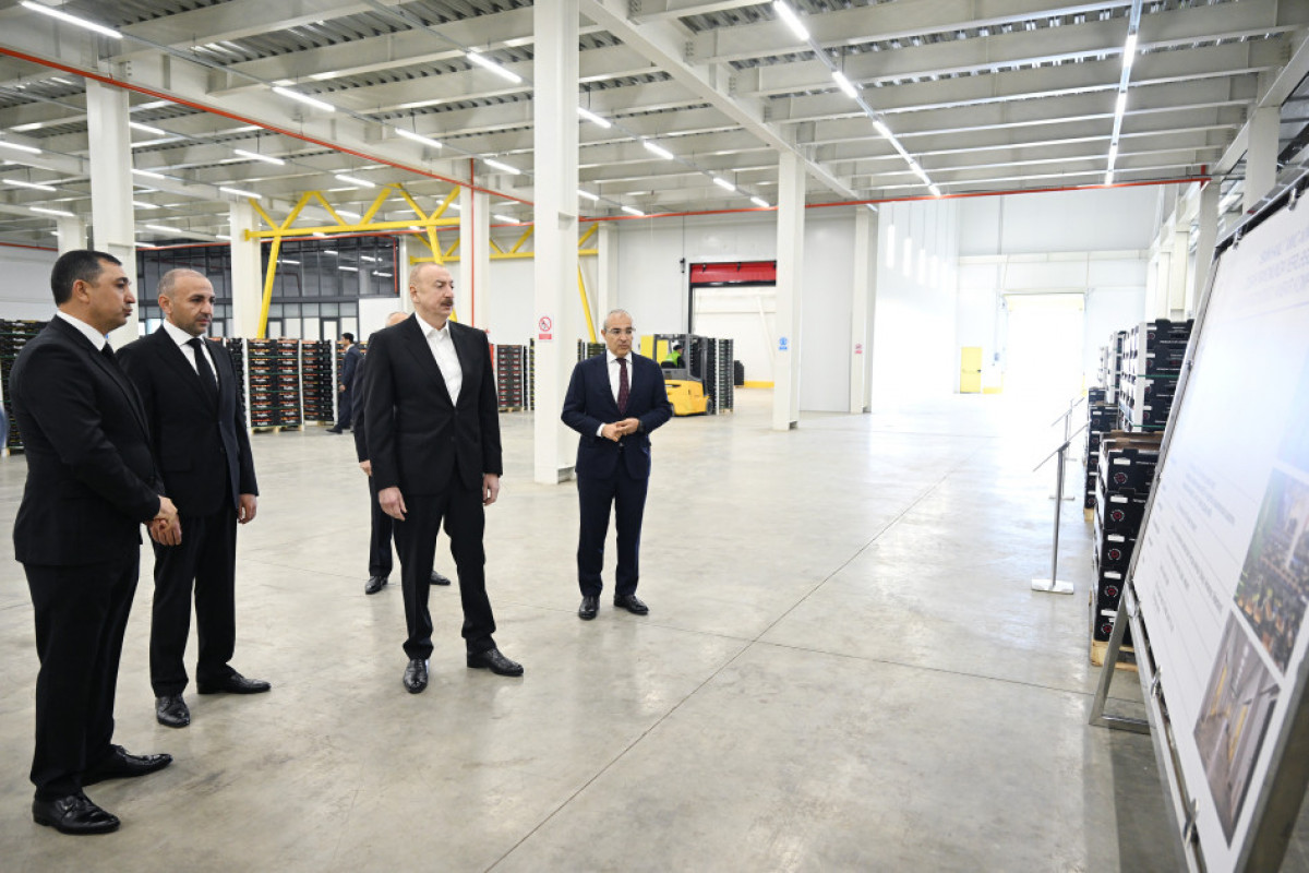 Le président Aliyev visite un complexe d’horticulture et d’entrepôt frigorifique dans la région de Goussar