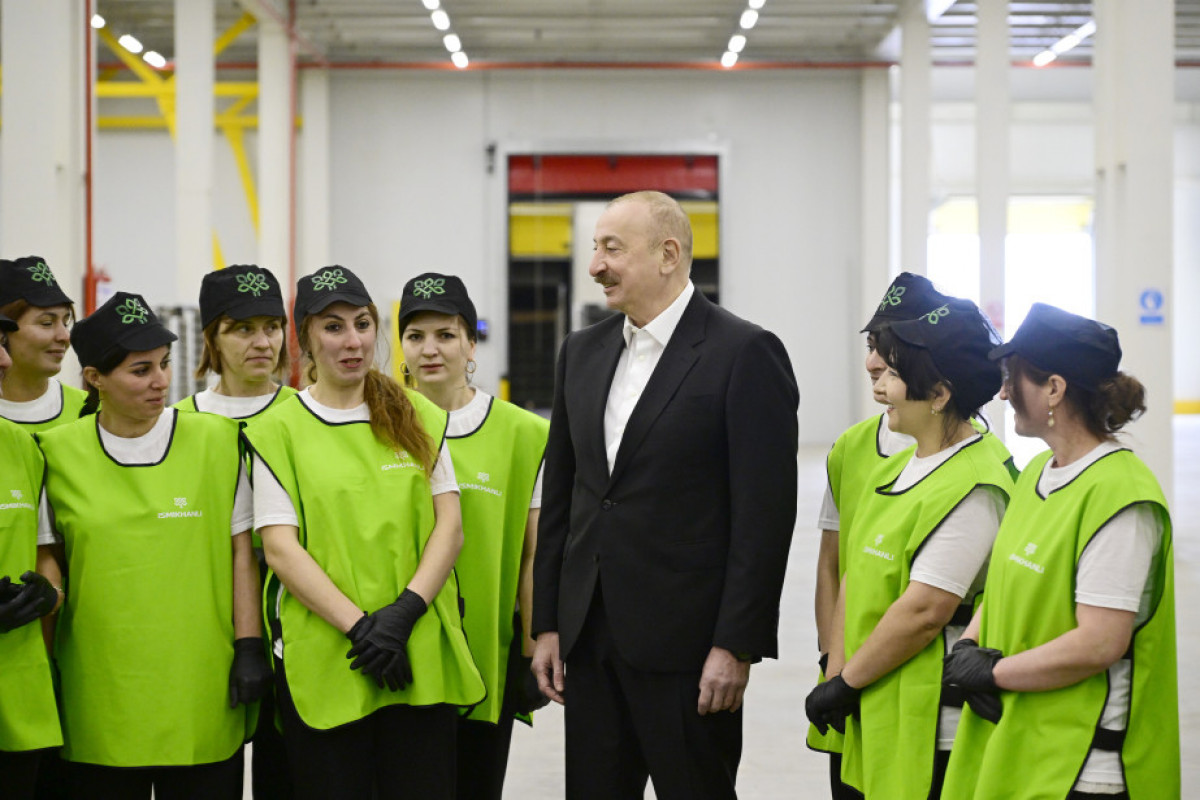 Le président Aliyev visite un complexe d’horticulture et d’entrepôt frigorifique dans la région de Goussar