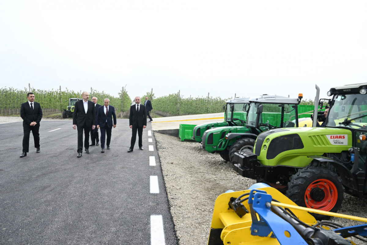 Le président Aliyev visite un complexe d’horticulture et d’entrepôt frigorifique dans la région de Goussar