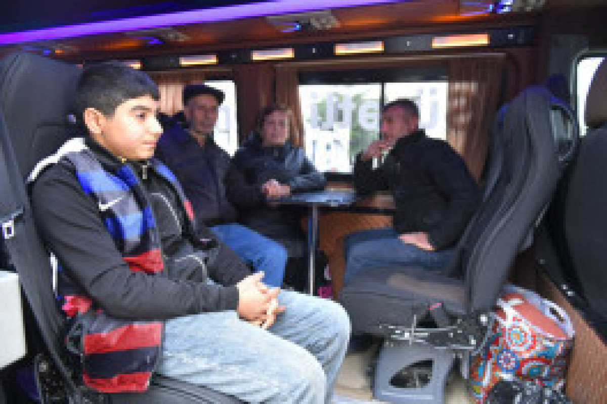 Azerbaïdjan : Trente cinq familles reçoivent les clés de leurs maisons dans leurs arrivées dans le village de Sarydjaly