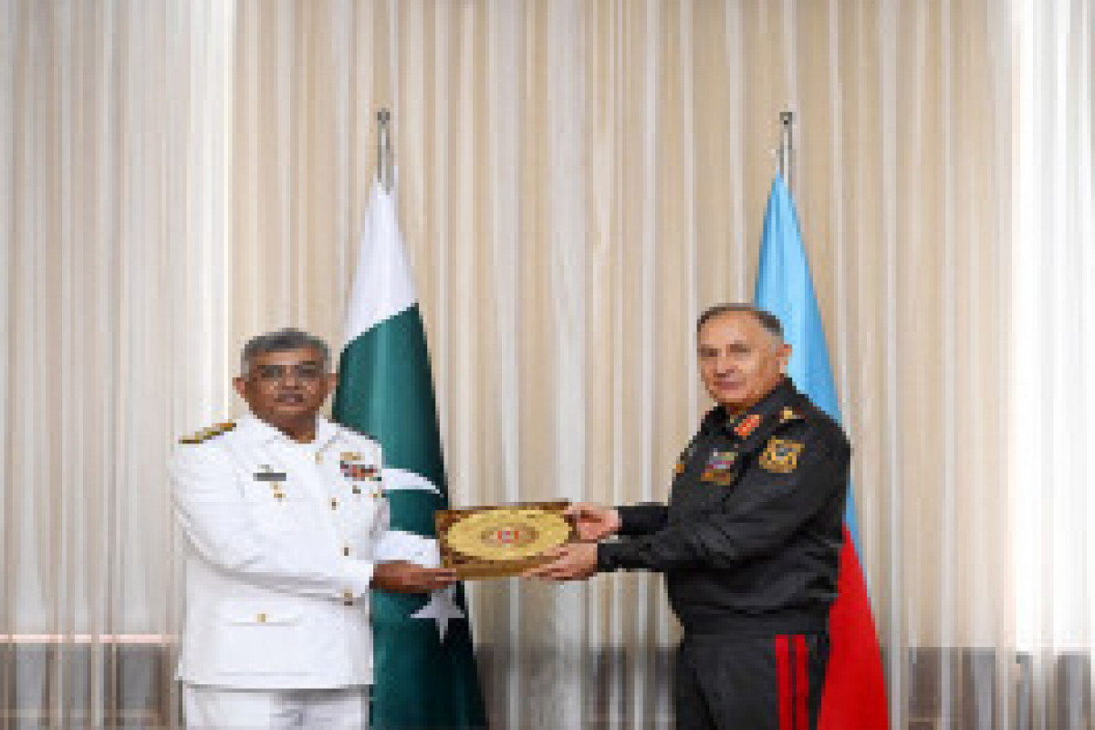 Le chef d’état-major des armées azerbaïdjanaises reçoit le chef de la marine pakistanaise - Vidéo 