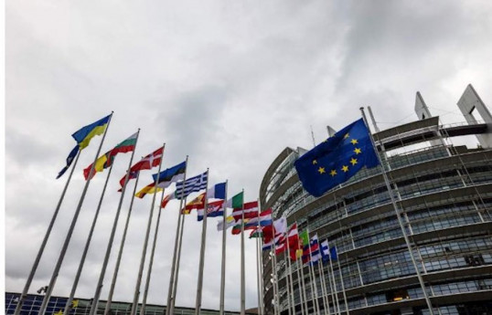 L'Ukraine doit pouvoir décider de son avenir, déclare l'UE