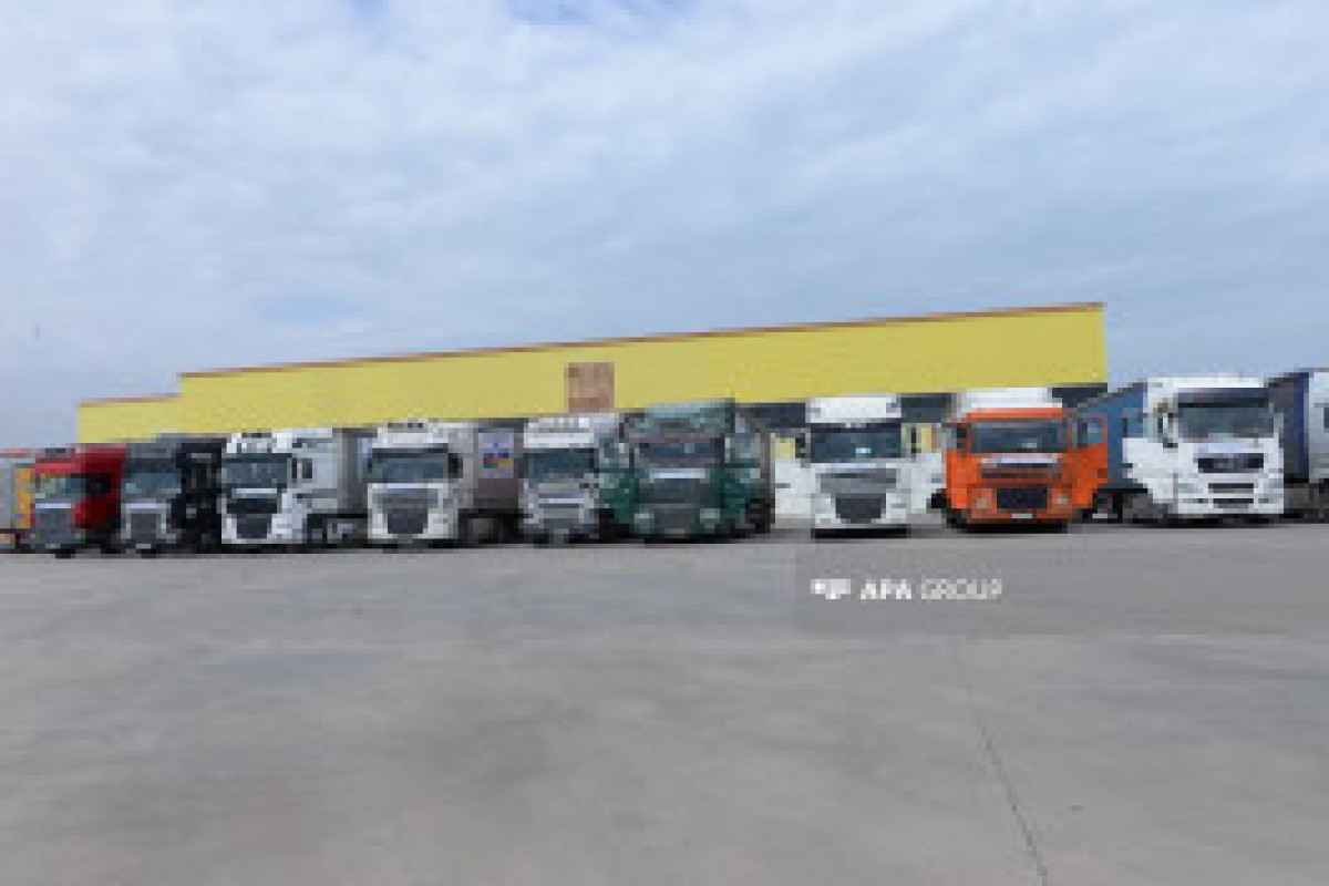 L'Azerbaïdjan envoie une nouvelle cargaison d'aide humanitaire composée d’équipements électriques à l'Ukraine - Photo  - Vidéo 