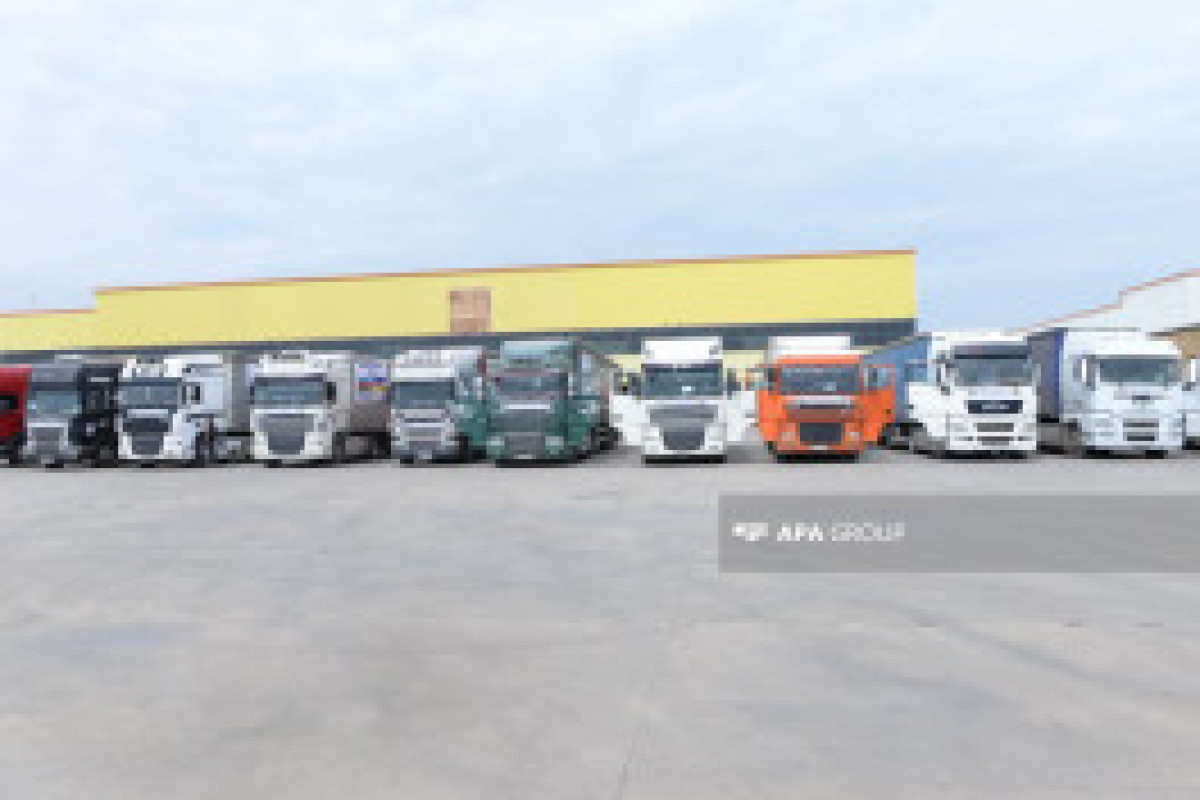 L'Azerbaïdjan envoie une nouvelle cargaison d'aide humanitaire composée d’équipements électriques à l'Ukraine - Photo  - Vidéo 