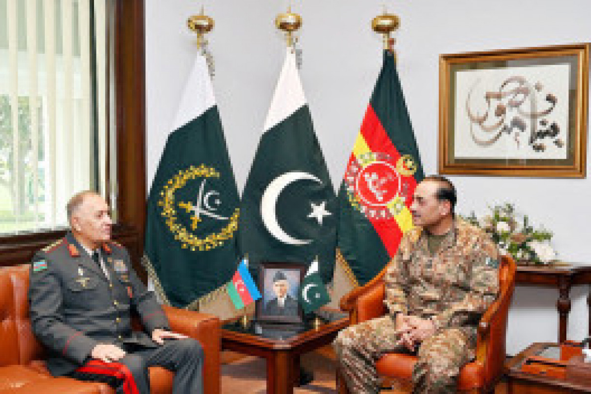 Visite du chef d'état-major des armées azerbaïdjanaises au Pakistan