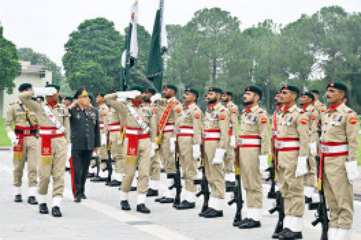 Visite du chef d'état-major des armées azerbaïdjanaises au Pakistan