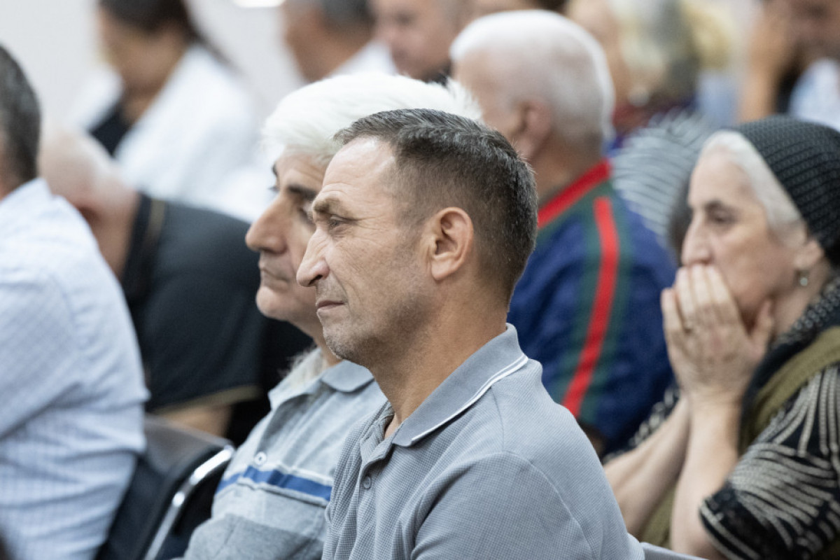 Des personnes blessées, victimes des mines, prises en otage à la suite des provocations de l’armée arménienne témoignent devant le tribunal