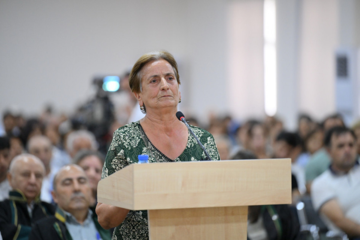 Des personnes déplacées, blessées et dont les proches ont été tués à la suite des attaques des forces armées arméniennes à Zenguilan témoignent devant le tribunal