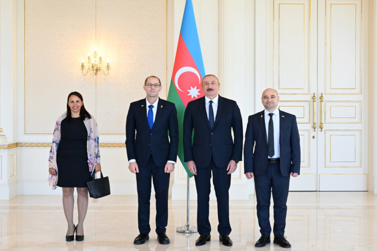 Ilham Aliyev reçoit les lettres de créance du nouvel ambassadeur d’Israël en Azerbaïdjan