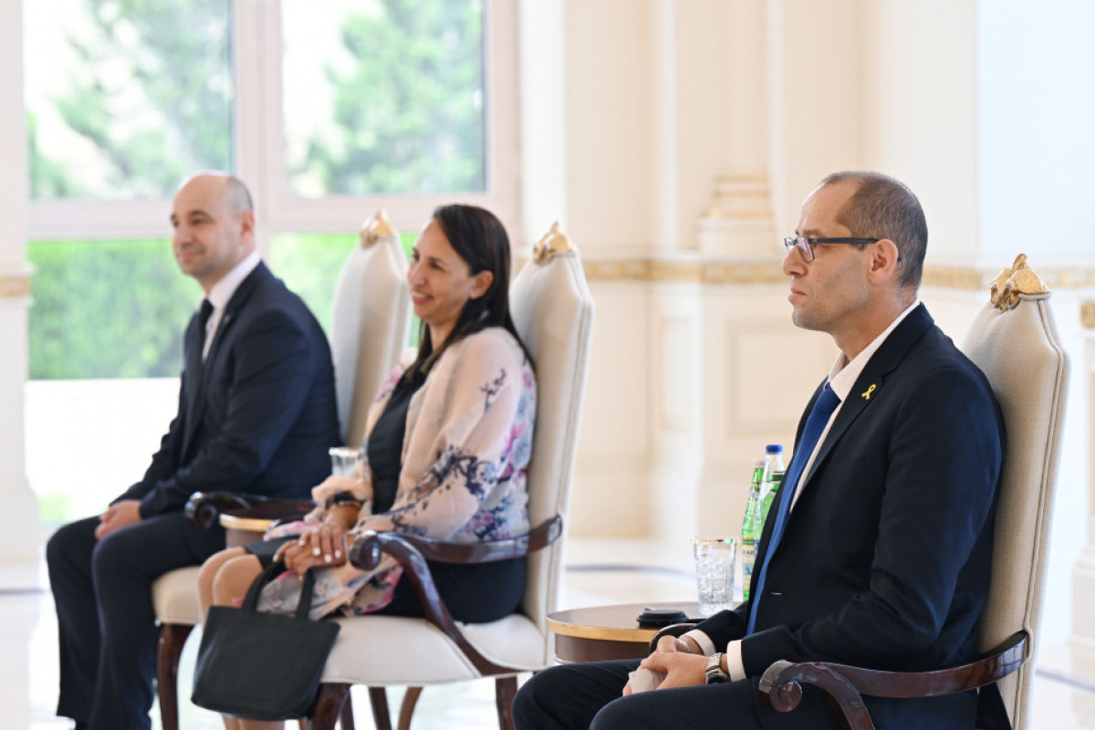 Ilham Aliyev reçoit les lettres de créance du nouvel ambassadeur d’Israël en Azerbaïdjan