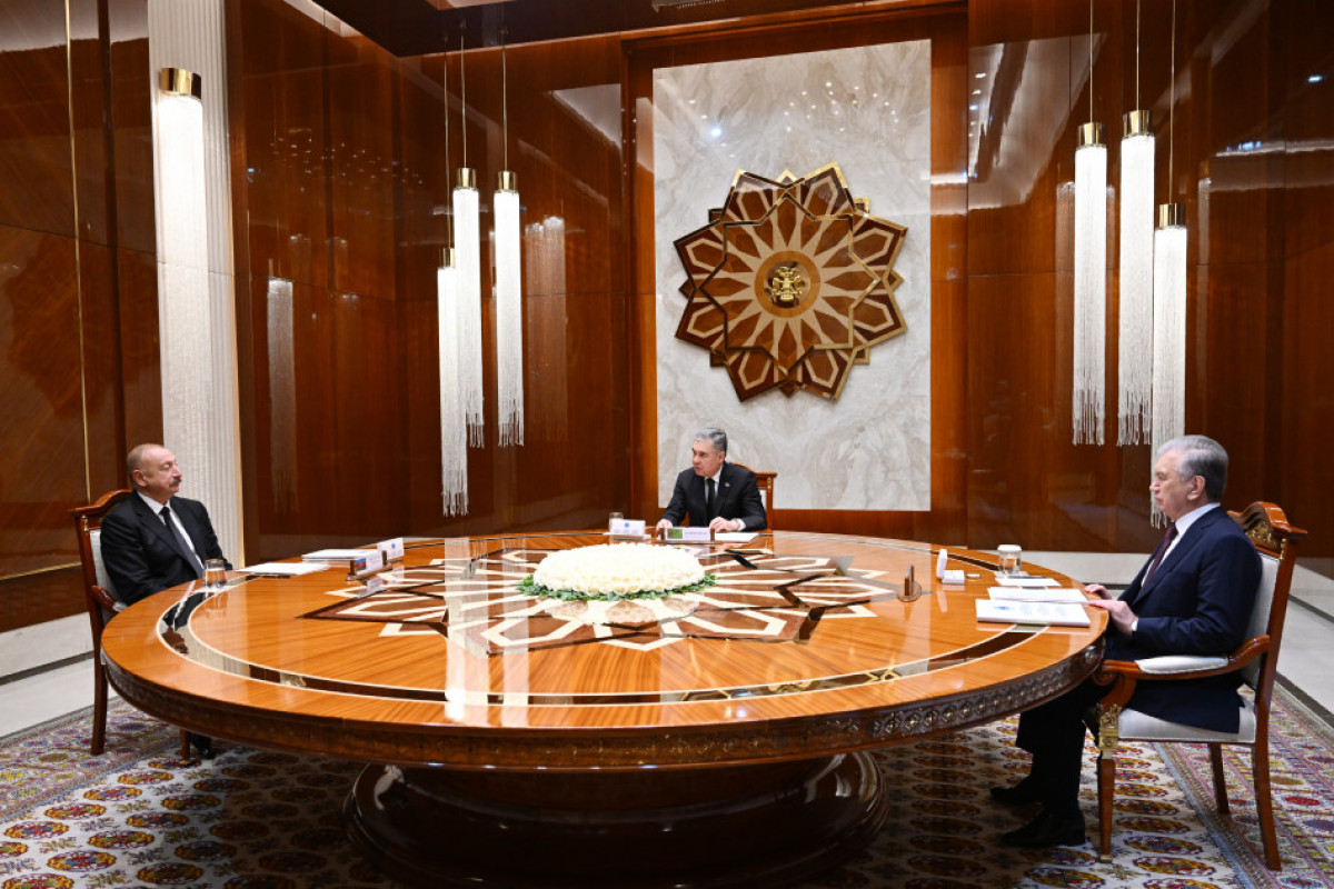 Réunion de haut niveau entre le Turkménistan, l'Azerbaïdjan et l'Ouzbékistan à Turkmenbachi