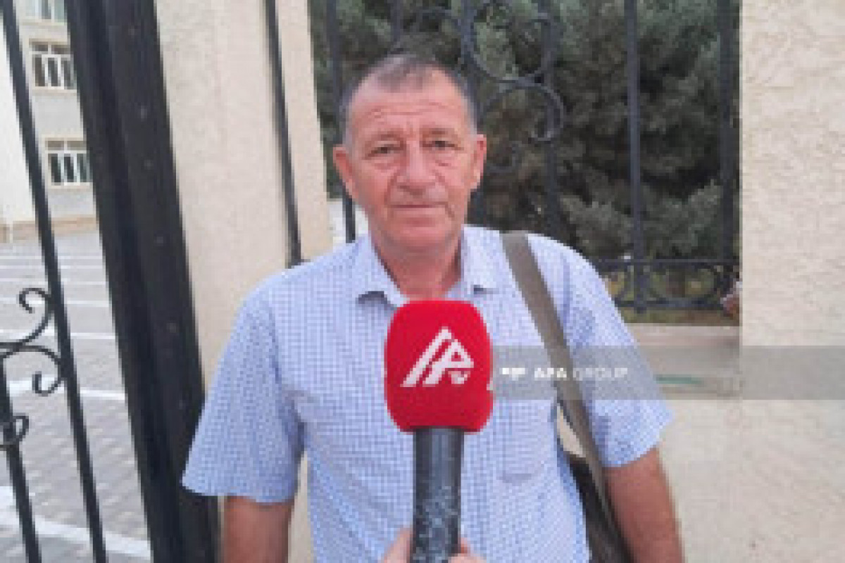 Un autre groupe des déplacés internes partent pour le village de Khydyrly de la région d'Aghdam