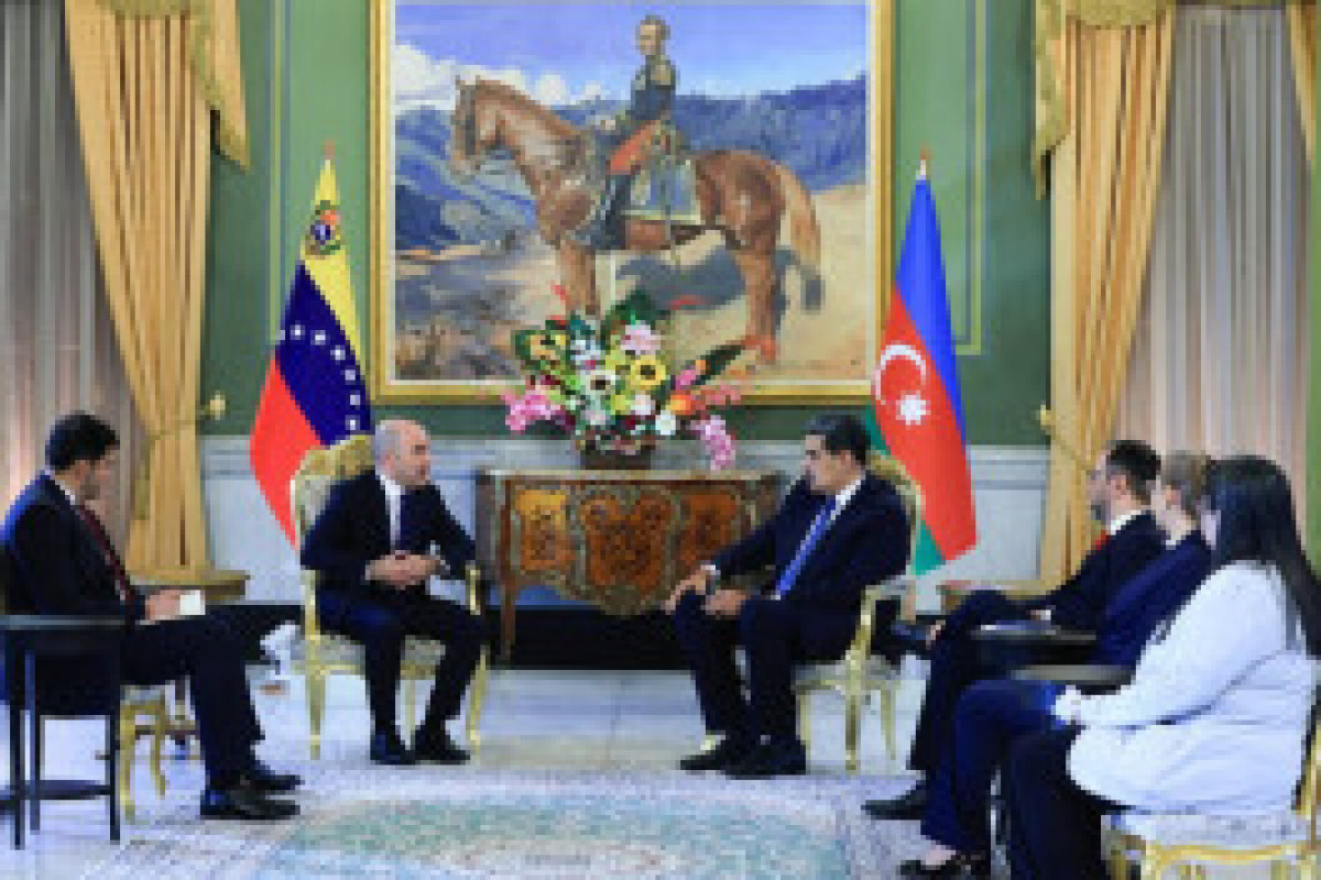 L'ambassadeur d'Azerbaïdjan au Venezuela présente ses lettres de créance au président Maduro