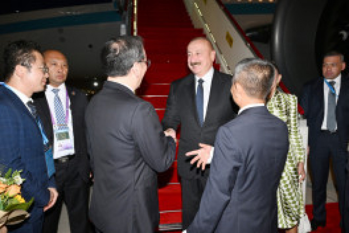 Le président Ilham Aliyev entame une visite de travail en Chine