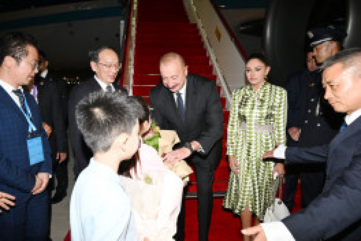 Le président Ilham Aliyev entame une visite de travail en Chine