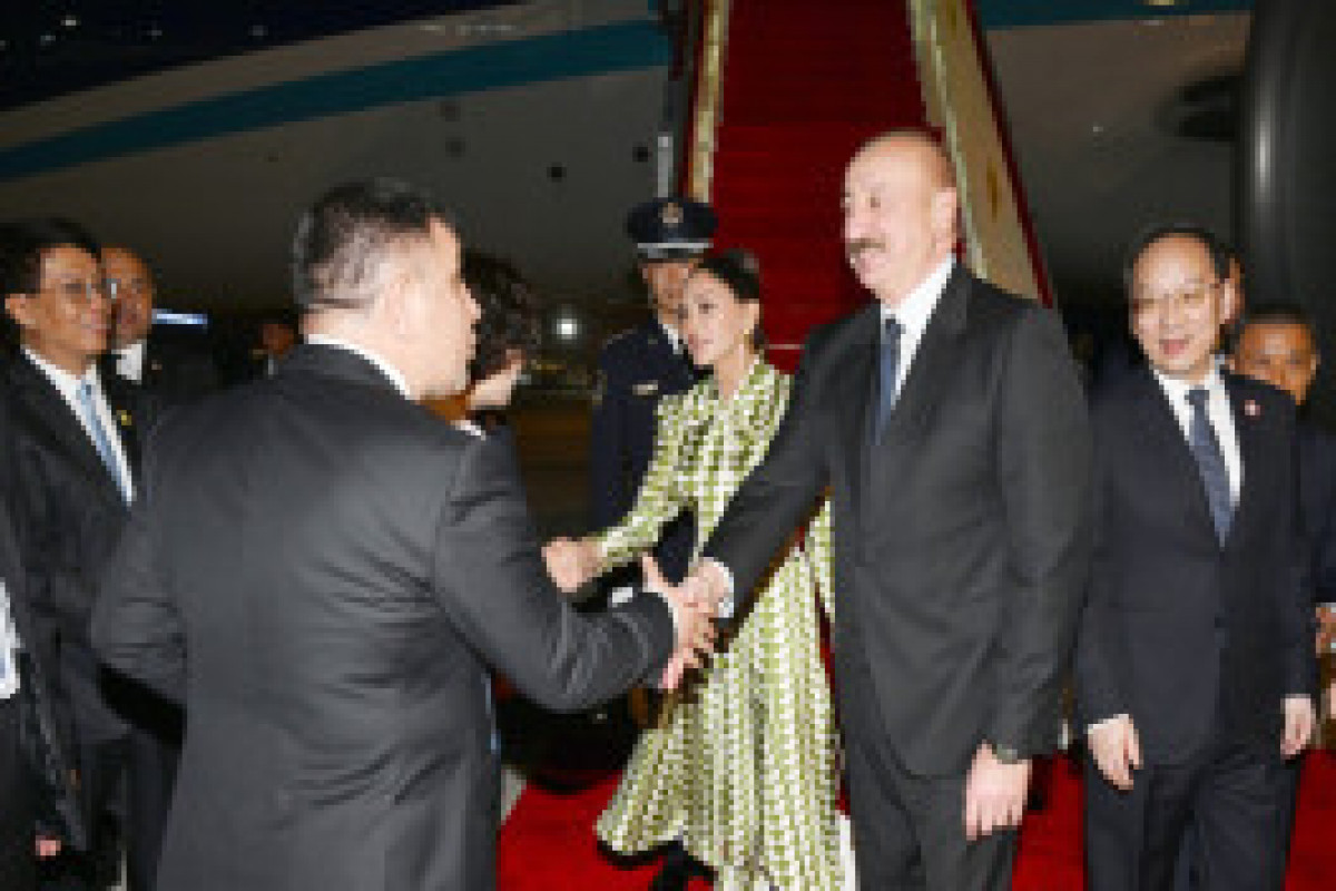 Le président Ilham Aliyev entame une visite de travail en Chine