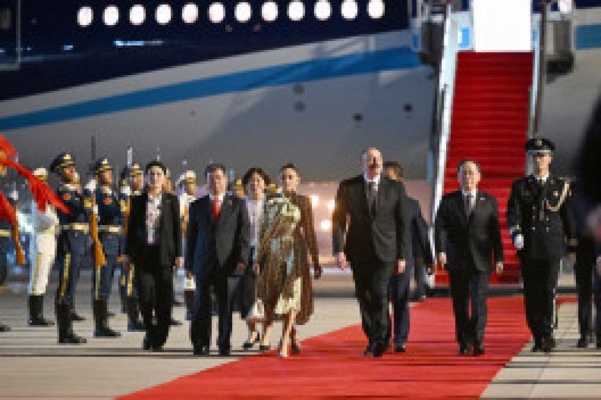 Le président Ilham Aliyev entame une visite de travail en Chine