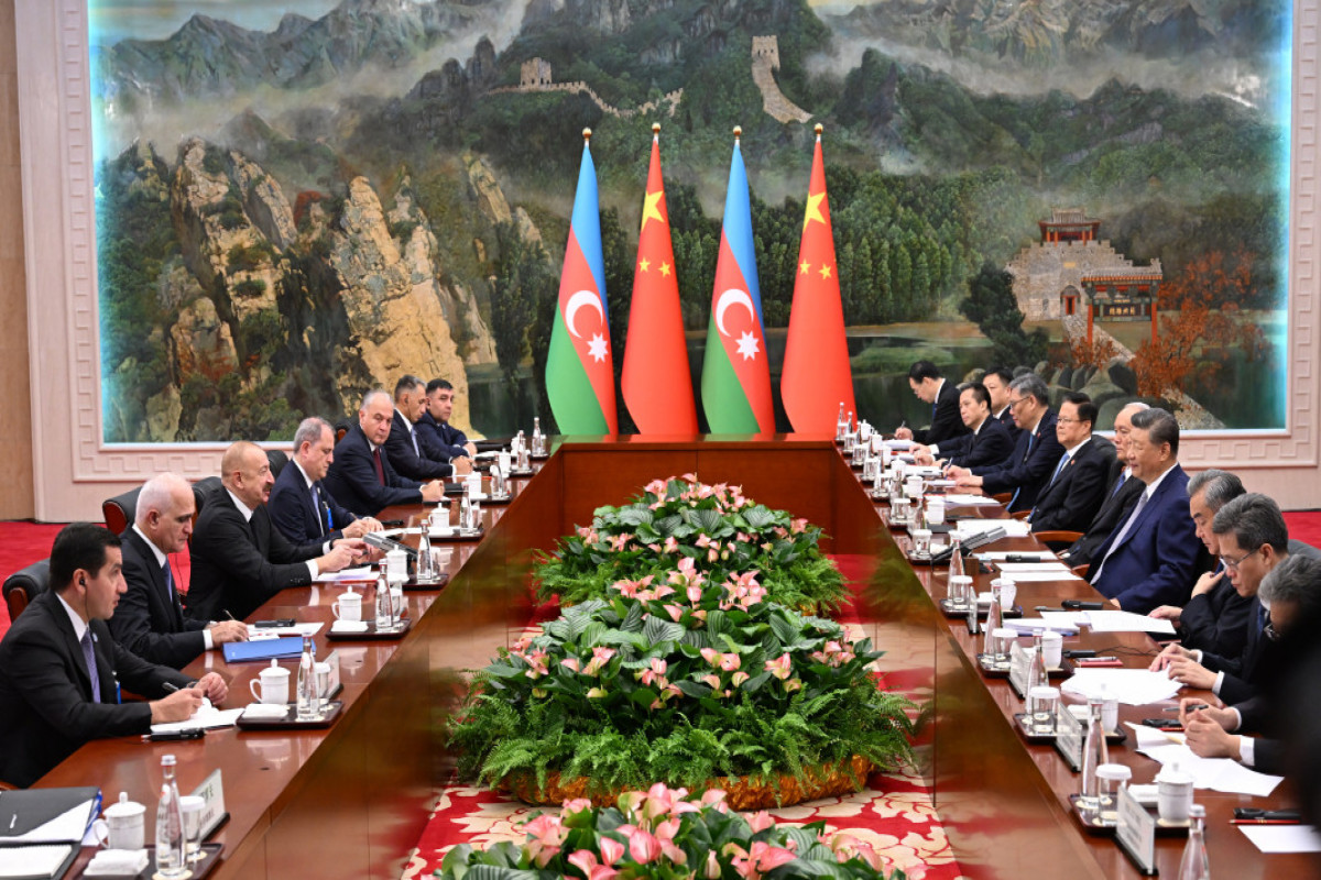 Les présidents azerbaïdjanais et chinois se rencontrent à Tianjin