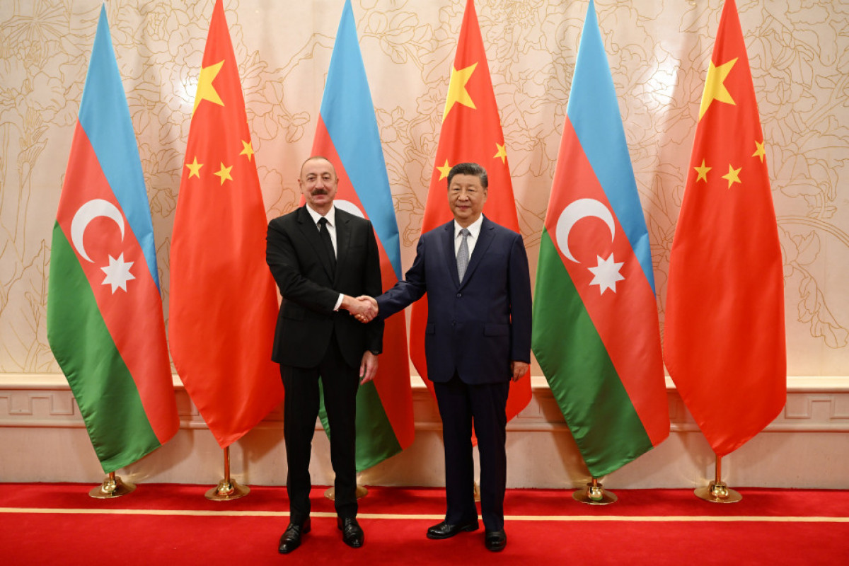 Les présidents azerbaïdjanais et chinois se rencontrent à Tianjin