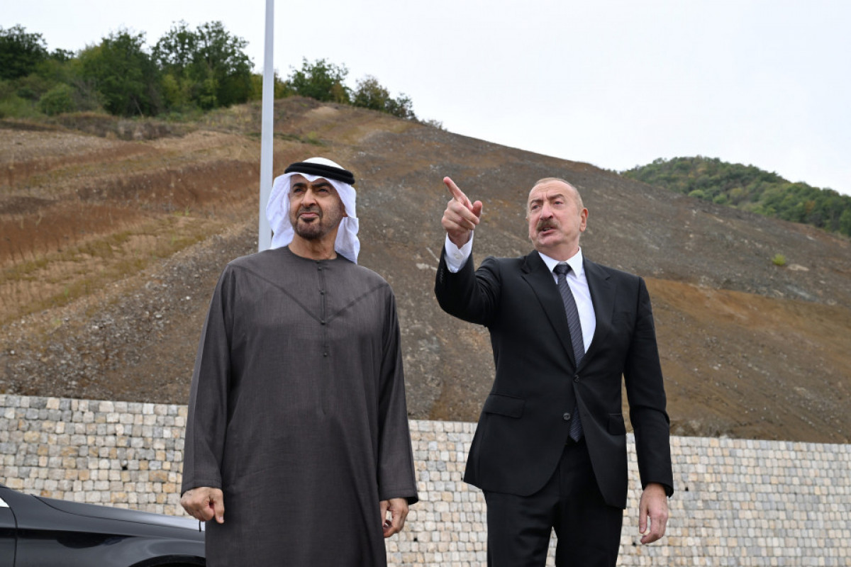 Le président : La visite du leader des Émirats arabes unis au Karabakh a également une signification symbolique particulière